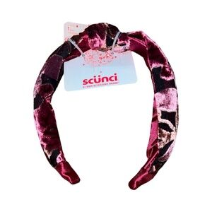 Scunci Velvet Headband in Rich Burgundy and Black